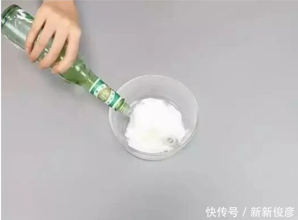 厕所臭死人,一个简单方法,厕所一辈子不会有异味,太实用了