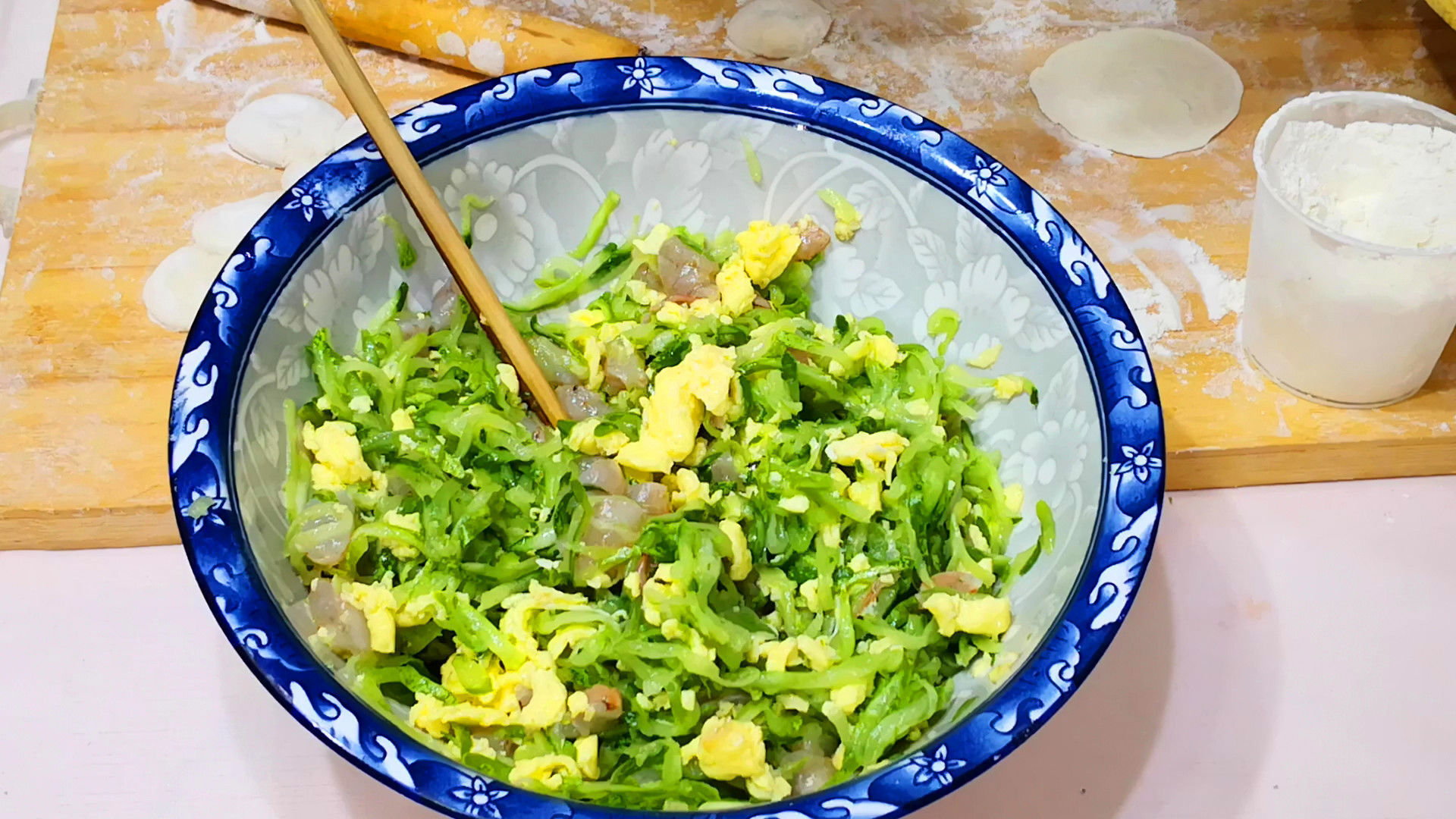 韭菜|立秋吃饺子，就馋这个馅，8块钱包一锅，比韭菜和芹菜都鲜，真香