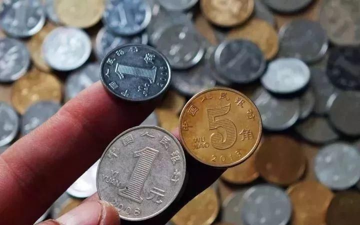 币面|你的硬币脏了,该如何处理?千万不要这样做!