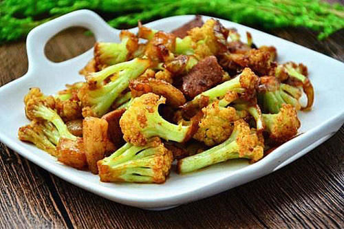 女性想要肌肤好，常吃3种美食，排毒润肤，延缓