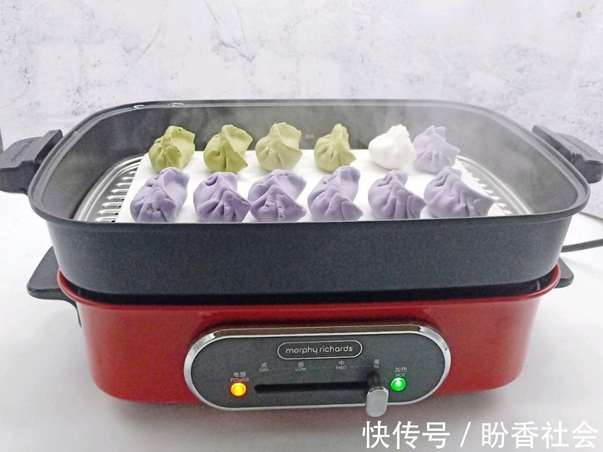 紫甘蓝汁|饺子的创意新吃法，双色水晶饺，晶莹剔透，看上去就有食欲