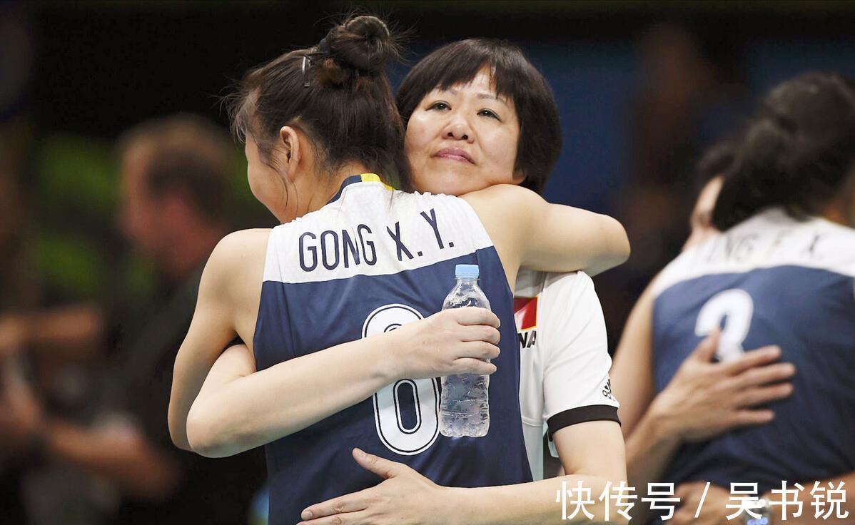央视|深夜23点,郎平携女排六将央视出镜,暗示中国女排将重返巅峰