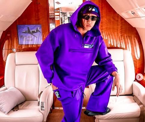 三观不正|男子用小孩“脊椎骨”制成手提包,另类炫富遭网友排斥:灭绝人性