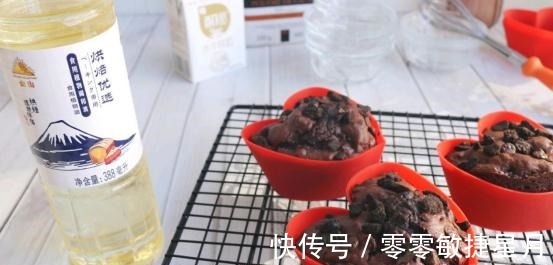 适合爱吃巧克力人的一道甜品,做法也很简单,好吃极了!