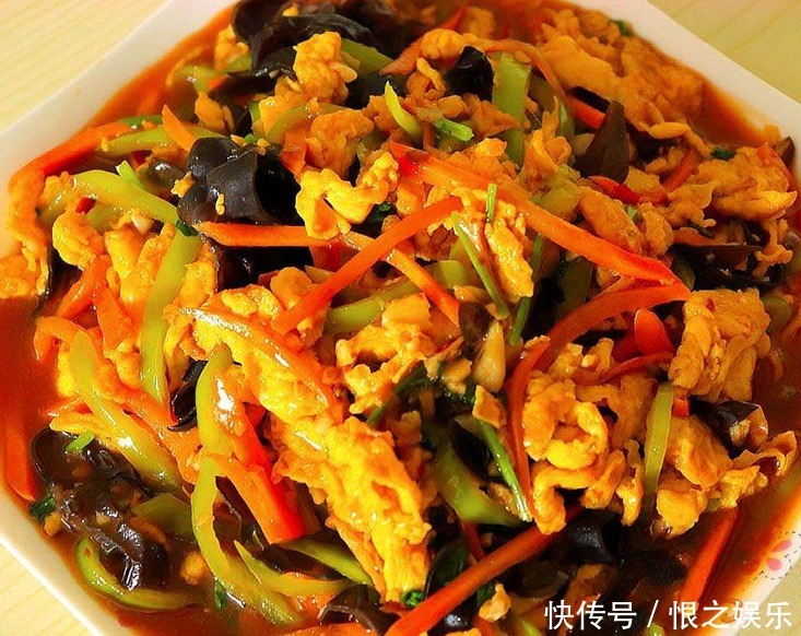 鸡蛋换种做法比肉香,平时半碗饭量,现在吃两碗,汤汁儿是关键