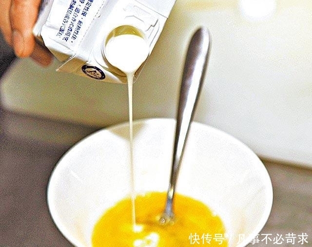 炒鸡蛋|洋葱别再炒鸡蛋了,只要这么做,既美味还能养生抗癌