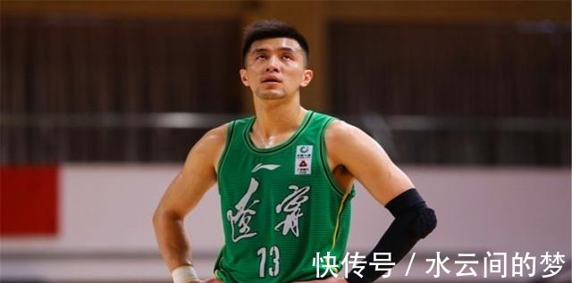 新规|CBA公司颁布新规定,姚明遭球迷逼宫,郭艾伦脸色挂不住了