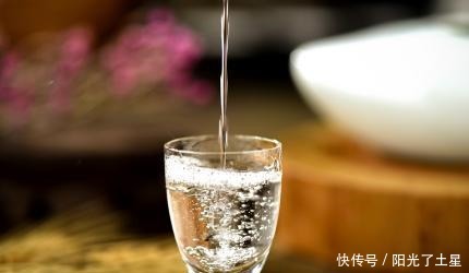 超市这4种酒无人问津，其实都是性价比超高的纯粮酒，遇见别错过