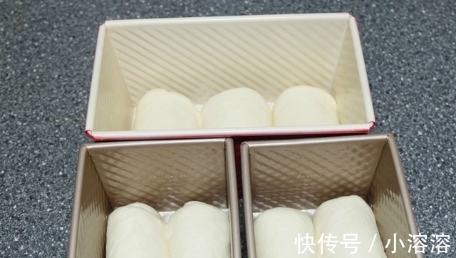 吐司盒|这个面包配方好，牛奶、黄油、鸡蛋全不放，一次发酵，香软又健康