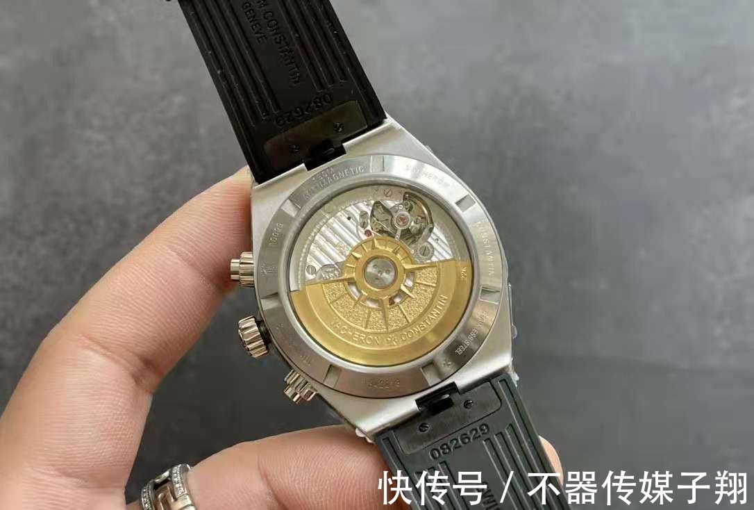 纵横四海|劳力士熊猫迪的升级版，江诗丹顿纵横四海5500，有何优势