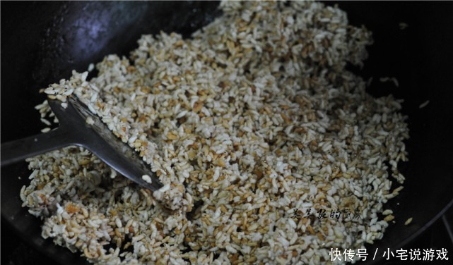 大米丢进锅里,个个爆开花,简单3步,轻松做成米花糖,超健康!