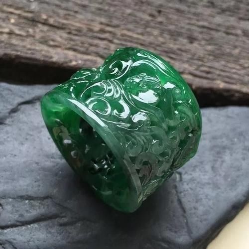 你知道翡翠戒指都有哪些款式吗？