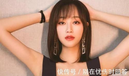 浪姐|蓝盈莹与王霏霏参加《浪姐2》帮唱惹争议,一人卖力传授经验,一人却在镜子前摆拍