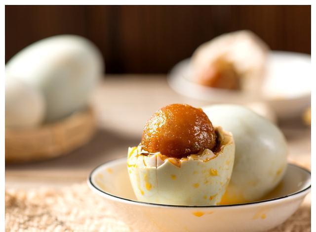 冬季|建议中老年人:冬季多吃4种健康食物,好吃不贵,对身体好