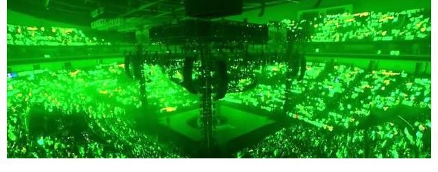 王一博|乐华演唱会王一博卡点1005？CP粉唯粉现场打架画面曝光，绿海赢了