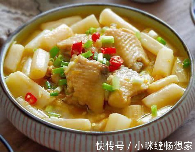 灯笼|美食推荐木耳炒腐竹、家常冒菜、小白菜腐竹煲、酸汤莲藕焖鸡翅