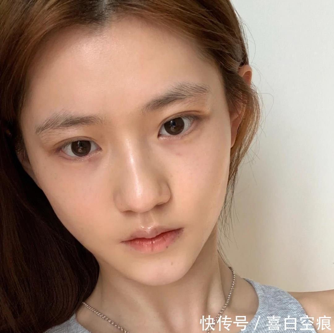 女生晚上坚持做这些事，皮肤越来越细腻光滑，适合懒人姐妹