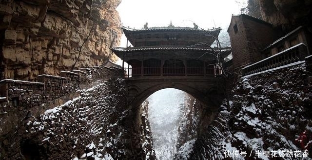 亮瞎了我的眼——河北“苍岩山悬空寺”雪景