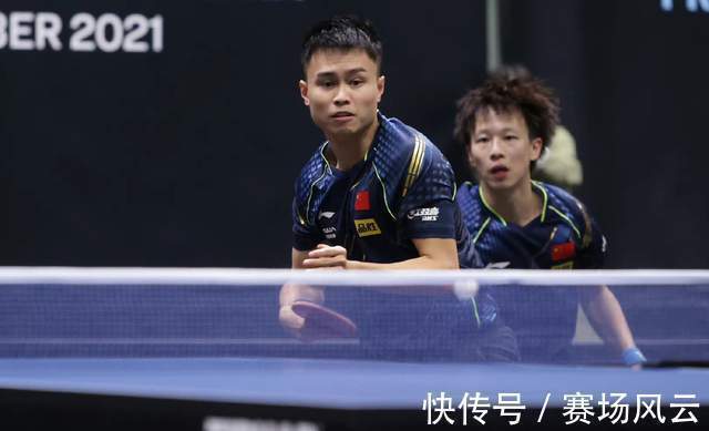 正赛|周启豪正赛赢了!与林高远搭档挽回面子,国乒3对组合全胜晋级