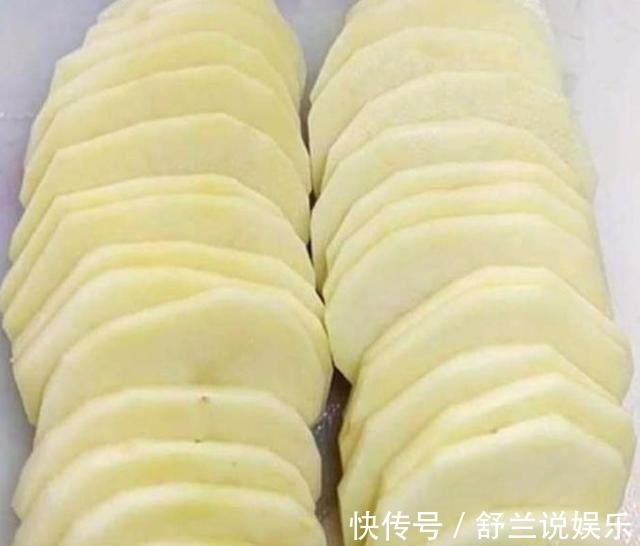 土豆用此做法，喷香绵软，5块钱一大盘，孩子最爱吃