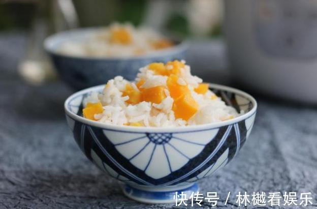 蒸米饭别太单调了，放个地瓜软糯香甜，营养健康吃出新花样