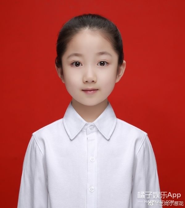 小葱花|还记得《放开我北鼻》里的小葱花吗？她现在长这样！?