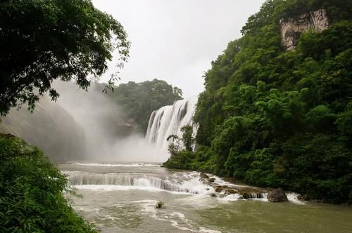 中国超美瀑布就在贵州，每秒有395吨水飞泻而下，实属是天地杰作