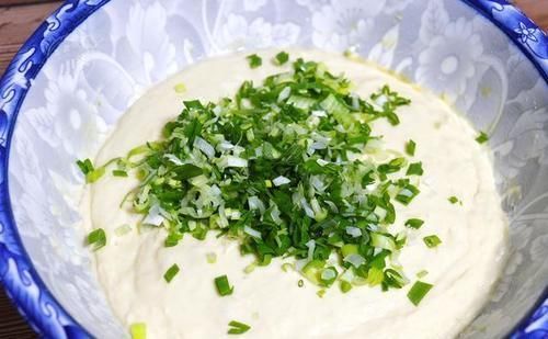 这饼我一周做2回，筷子一搅，外酥里软，大人孩子抢着吃，太香了