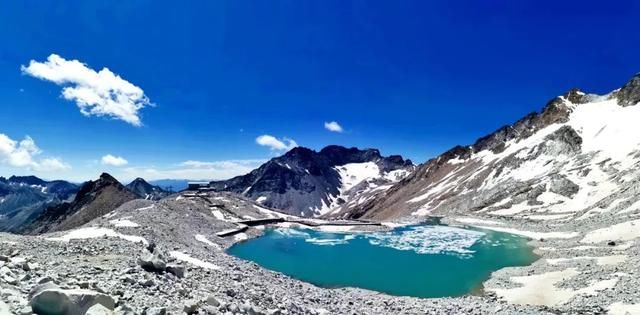 雪山|炎炎夏日里的冰雪世界，解锁避暑新享法！