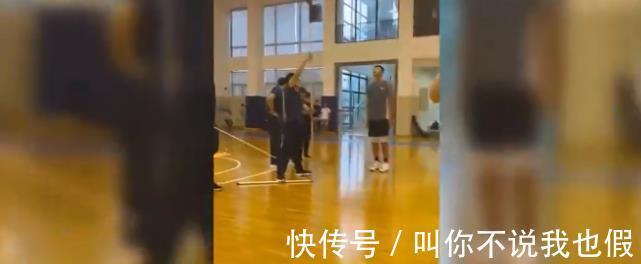 阿迪|CBA官宣!胡明轩可穿阿迪球鞋,易建联能穿耐克,郭艾伦能穿AJ