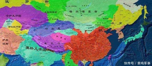 一个普通村民,无意间翻开一个木箱,里面物品竟说自己祖上是皇帝