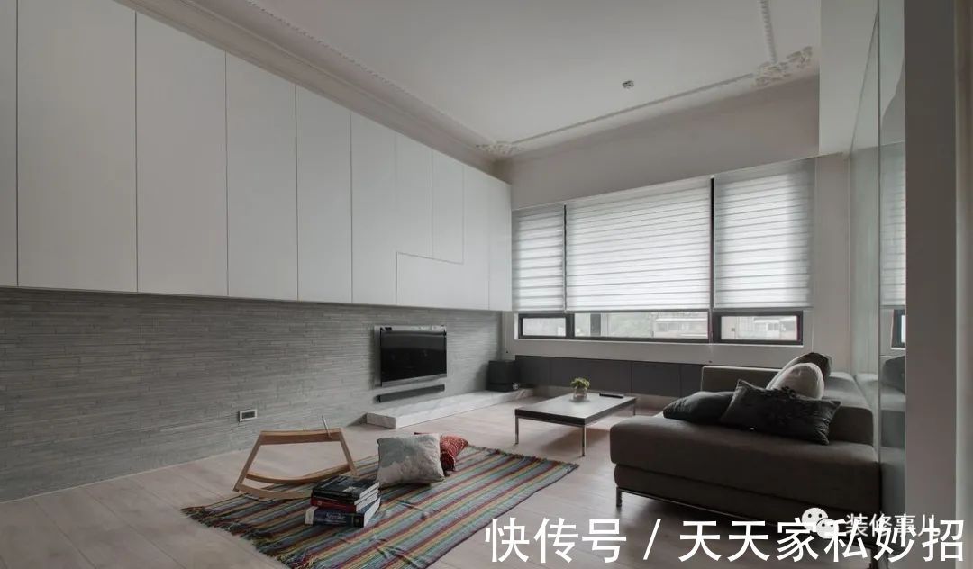 榻榻米|客厅沙发怎么买?U型太老土,聪明人家里这样摆,时尚省空间