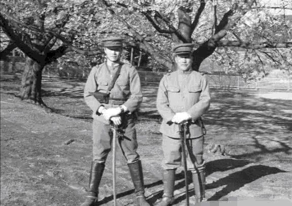 佩刀|亮剑:楚云飞送枪,李云龙赠刀,今天才知这把刀居然这么珍贵