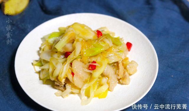 一大|这菜以前一买一大捆,今年只舍得一根根买,2块钱一根虽贵但好吃