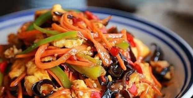 清香味浓鲜美嫩滑，特别开胃下饭，一盘菜能吃三碗饭