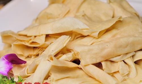 首家会飞的火锅落户沈阳,大虾火锅飞起来,小龙虾九块九