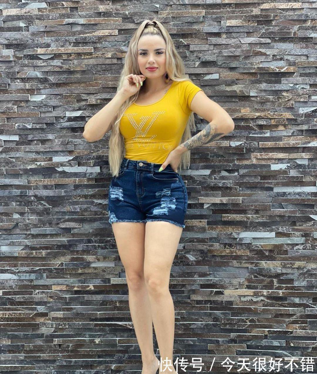 性感|美女健身达人，优越腰臀比，性感迷人，get5个动作，练出同款曲线