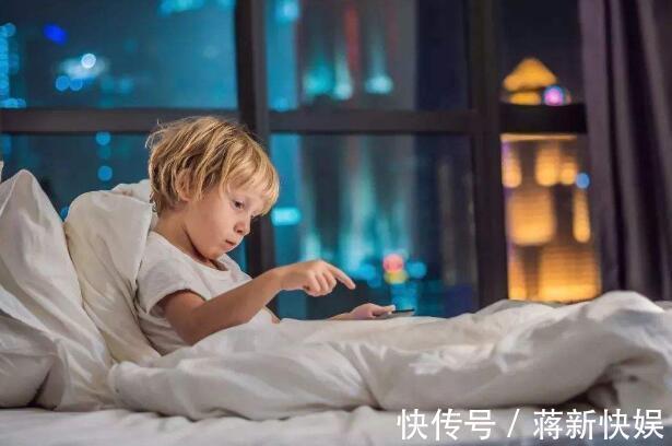 孩子|睡前家长经常对孩子做2件事,孩子记忆力好更聪明,而且情商还高