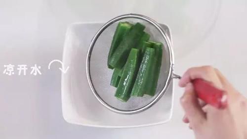 响油秋葵，这可能是最好吃的秋葵做法！