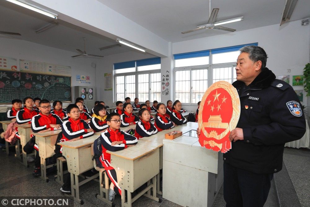 学习宪法|国家宪法日 普法知识进校园