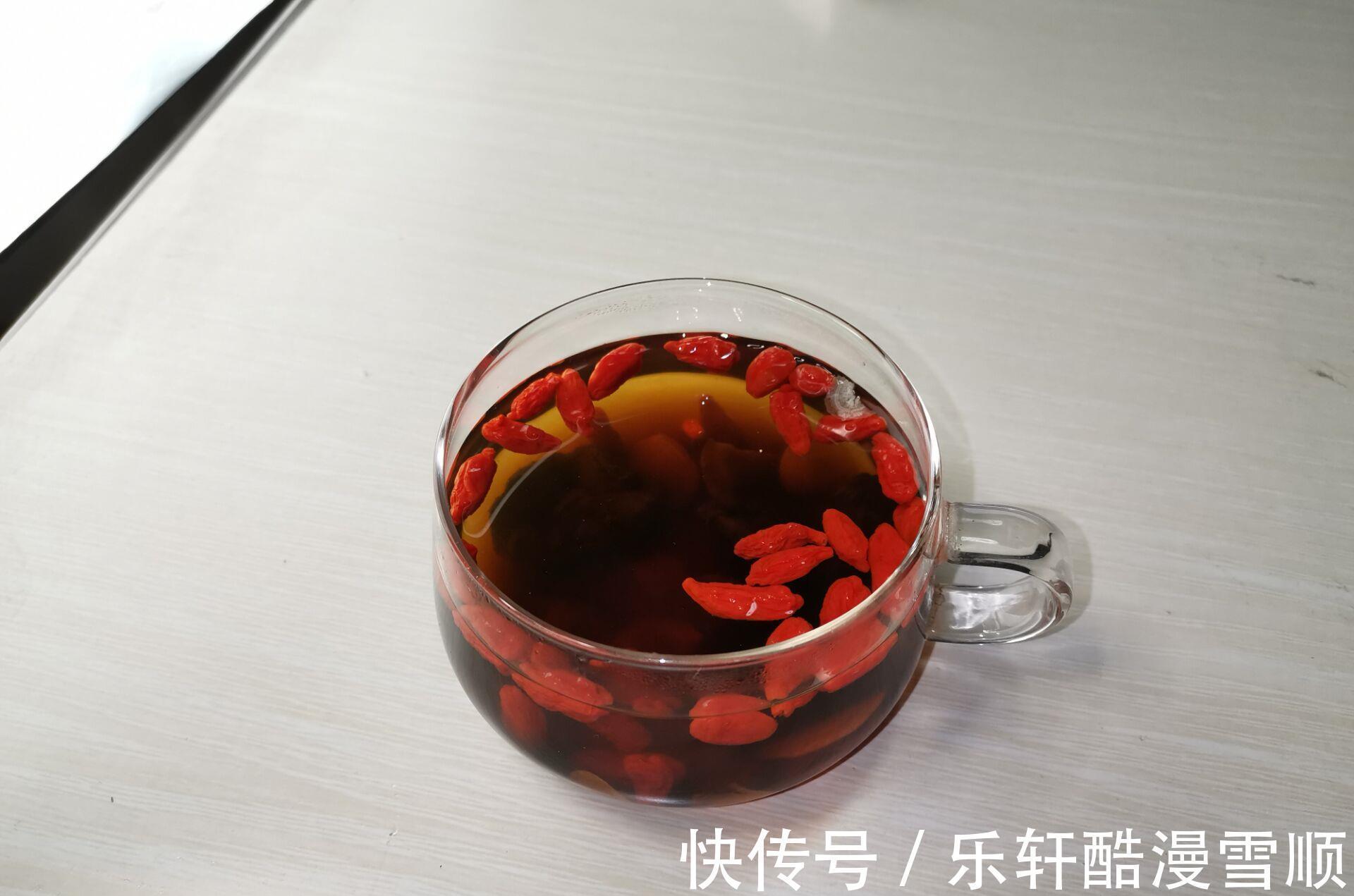 木耳|三味“阴阳双补”的中药,当“零嘴”吃,做生猛小老虎