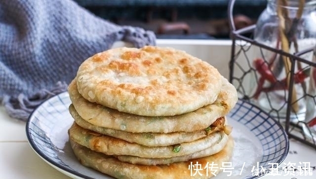 橄榄油|婆婆烙的饼就是好吃,又香又软,一口气吃了4个还想吃!