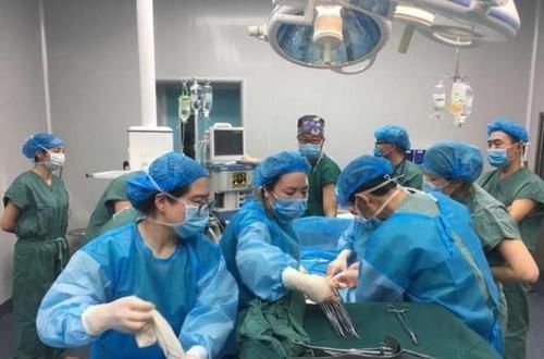 产科医生|婆婆陪儿媳产检被医生支开,随后医生问了一个问题,孕妈尴尬不已