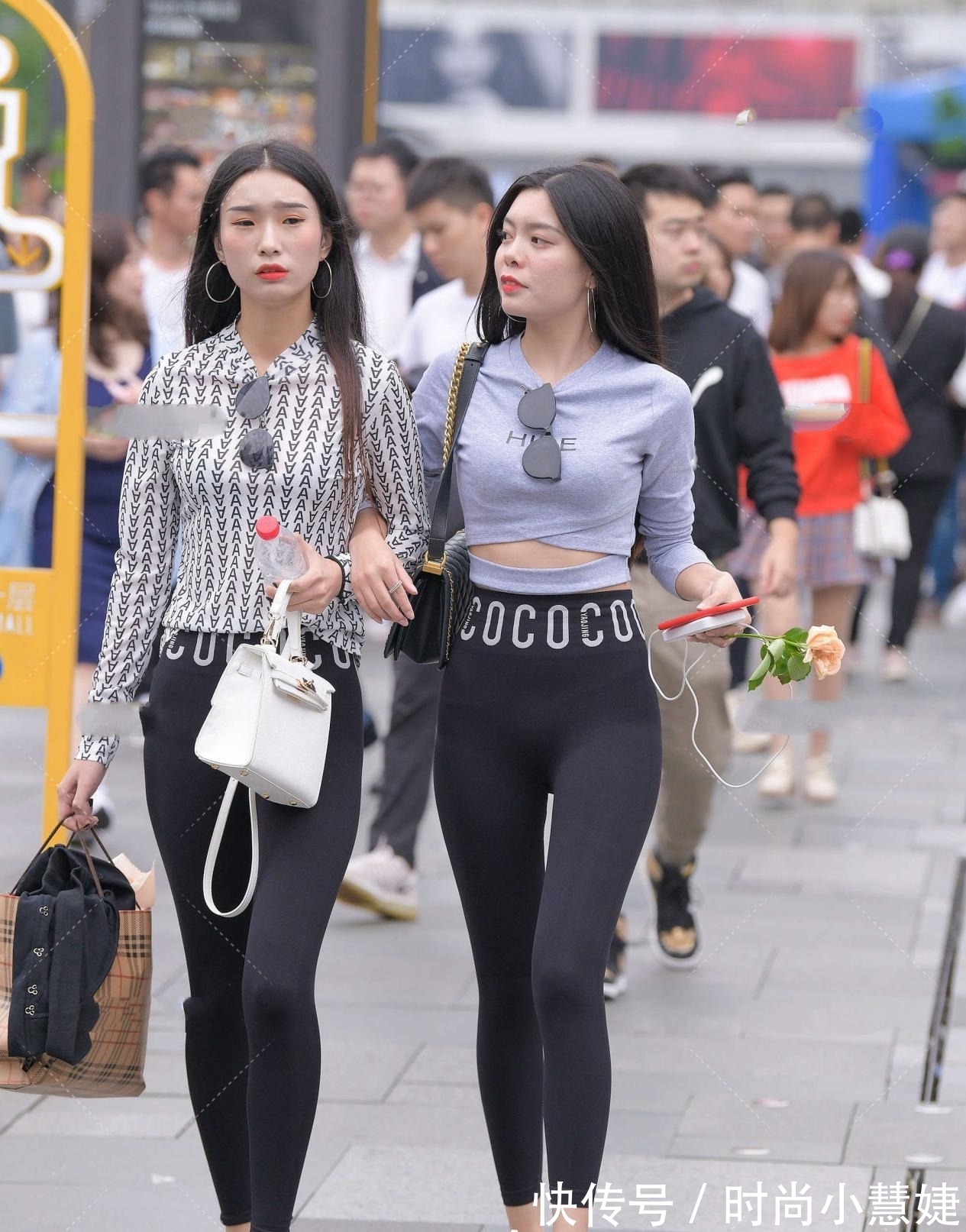 上衣 同样一条瑜伽裤，搭配不同上衣，出来的感觉完全不一样