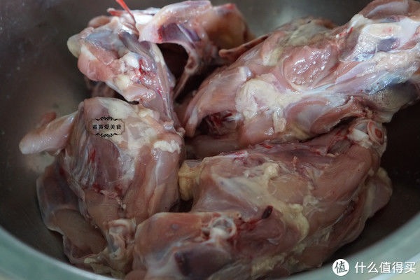 这才是骨头最好吃的做法，比啃鸭脖香百倍，外酥里嫩！停不下来
