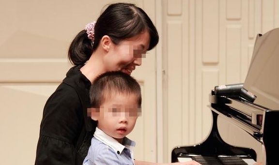 张女士|孩子学东西快就聪明下面四件事,学的越早越伤害孩子,别不信