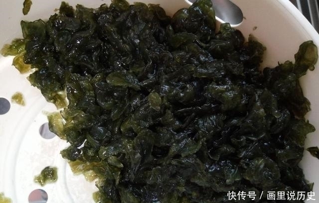 长在地上像“紫菜”,但是真好吃,可惜吃过的人真不多