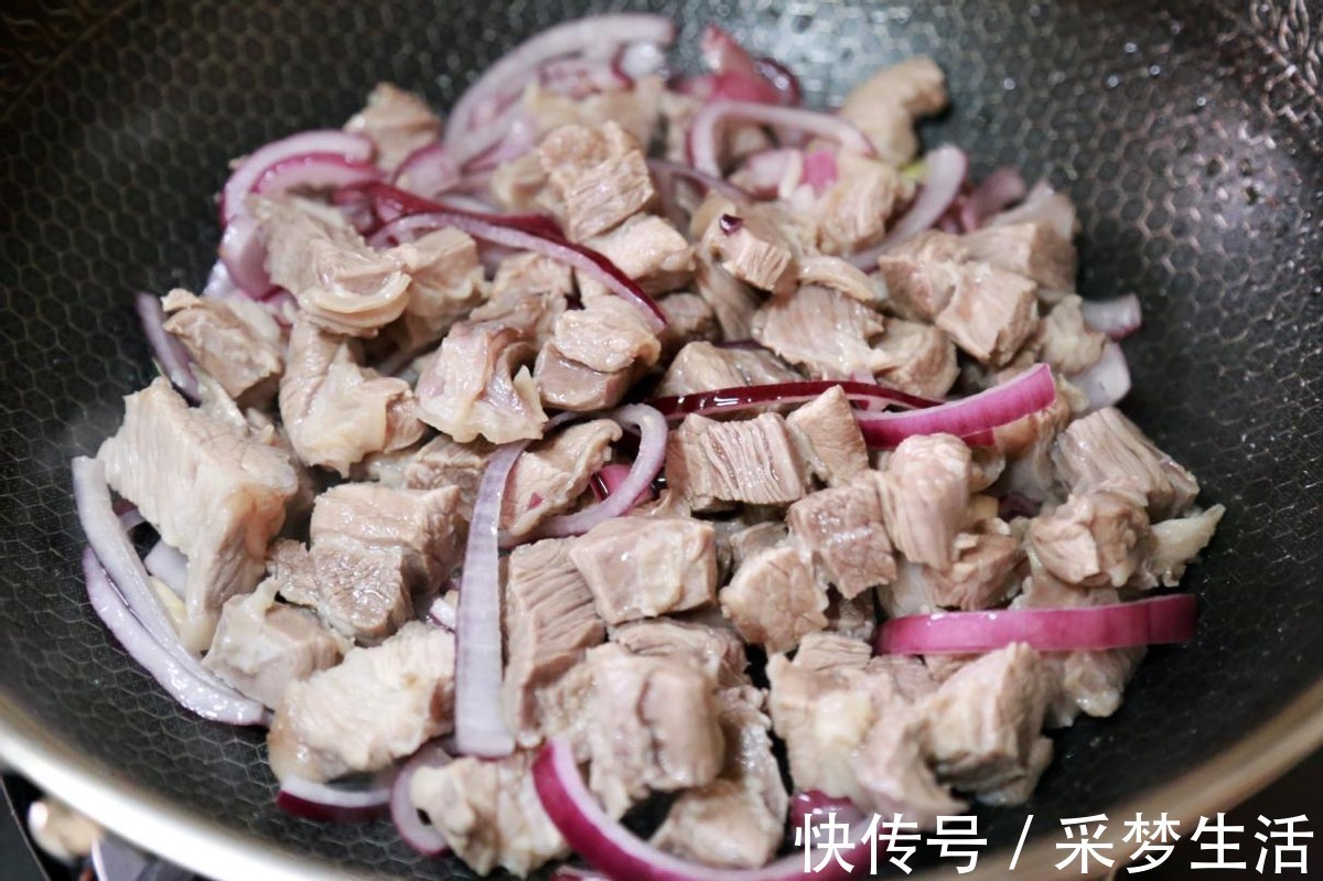 拌饭|番茄土豆完美配合,香浓美味的牛肉汤,上桌就吃光