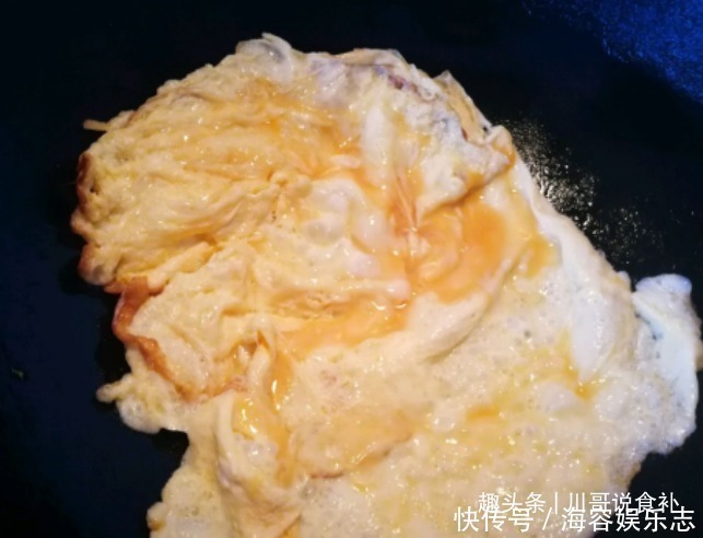 洋葱炒鸡蛋|洋葱炒鸡蛋时,下锅顺序是关键,做对了,洋葱脆爽鸡蛋嫩又滑