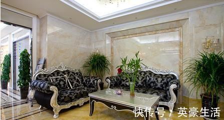 墙砖|墙面装修到底是乳胶漆好，还是墙纸墙砖好我家贴错差点重装